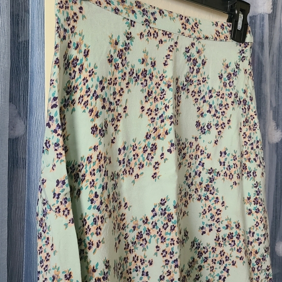 Kimchi Blue Floral Skirt - Picture 5 of 7